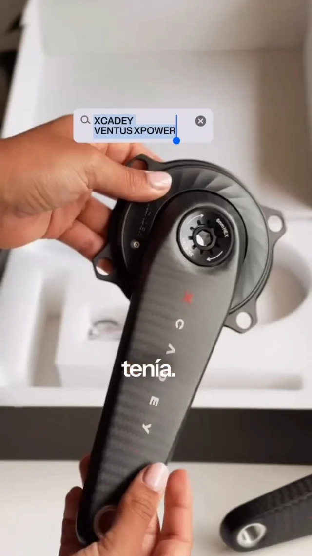 Medir para mejorar. 🚴‍♀️⚡
Las palancas de carbono con potenciómetro XKD llegaron para llevar cada entrenamiento un paso más allá. Dual, livianas, precisas y en 165 mm para una mejor biomecánica al pedal.

🔥 Medición en ambas piernas
⚡ Hasta 150 h de autonomía
🪶 Carbono para bajar peso
📏 165 mm para un pedaleo más eficiente

Gracias @rochutraverso  por este video 🙌 Vayan a seguirla y atentos, que pronto les contamos cómo rinden.
#AXNSPORT #Ciclismo #XKD #Potenciometro #PalancasCarbono #EntrenamientoCiclista #Ruta #MTB