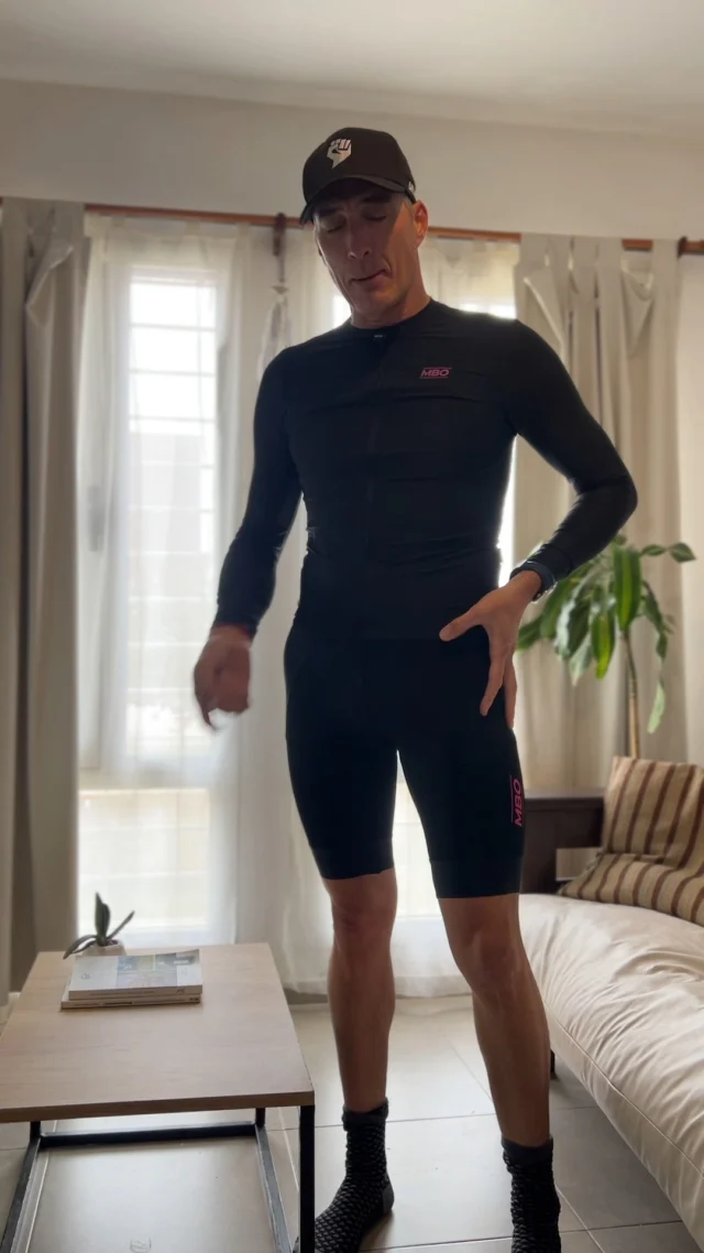 ¿Ya tenés la indumentaria personalizada de tu equipo, pero buscás ese equipamiento de serie que marque la diferencia en tus salidas? 🚴‍♂️✨

La marca MBO es, sin dudas, de lo mejor que vas a encontrar. En este video te mostramos en detalle la calidad de sus calzas y jerseys:

-Costuras planas y reforzadas para evitar roces molestos.
-Telas de alta tecnología que priorizan el confort y la respirabilidad.
-Detalles antideslizantes de primer nivel para que todo se mantenga en su lugar mientras sumás kilómetros.
-Calidad, diseño y confort asegurados para rendir al máximo. 🔥

🙌 Gracias @unpocomasok por este tremendo reel y su análisis detallado del producto. Si querés ver más reviews honestas y completas de indumentaria y accesorios, ¡no dejes de seguir su cuenta!

🛒 ¡EQUIPATE VOS TAMBIÉN!
No esperes más para llevar tus salidas a otro nivel. Conseguí toda la línea MBO ingresando ahora mismo en nuestra web oficial:
👉 axnsport.com 

#MBO #AxnSport #Ciclismo #IndumentariaDeCiclismo #RopaDeCiclismo #CyclingLife #BikeOutfit #ReviewCiclismo #Ciclistas #RosarioCiclismo